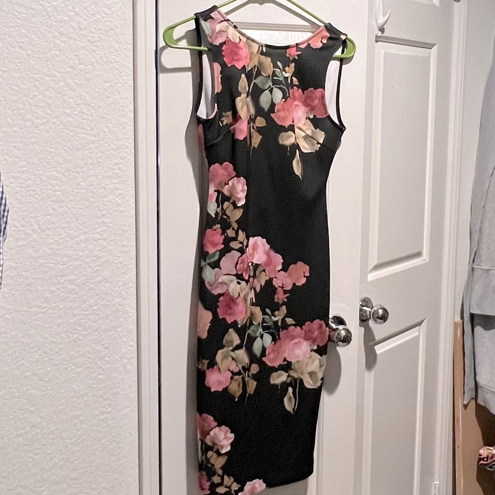 Beautiful and sexy floral dress for your date night or Summer wedding.